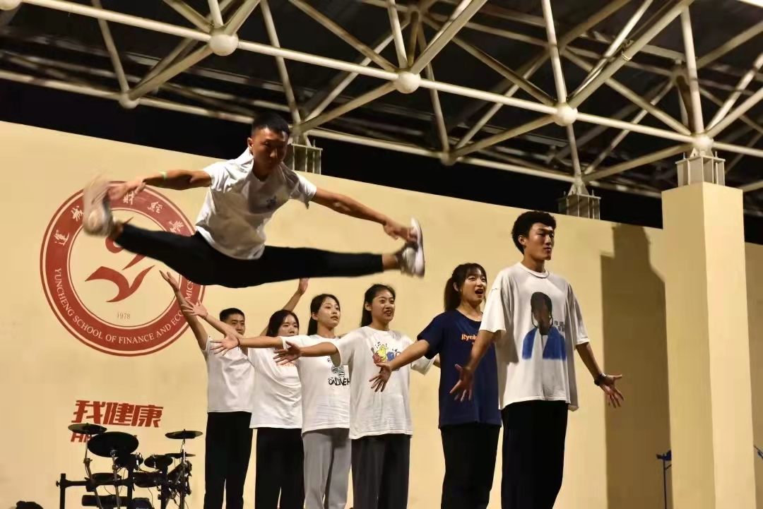 迎新生(图1)